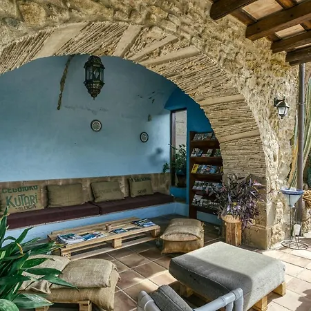 El Rebost Rural De Gat Vell Llampaies